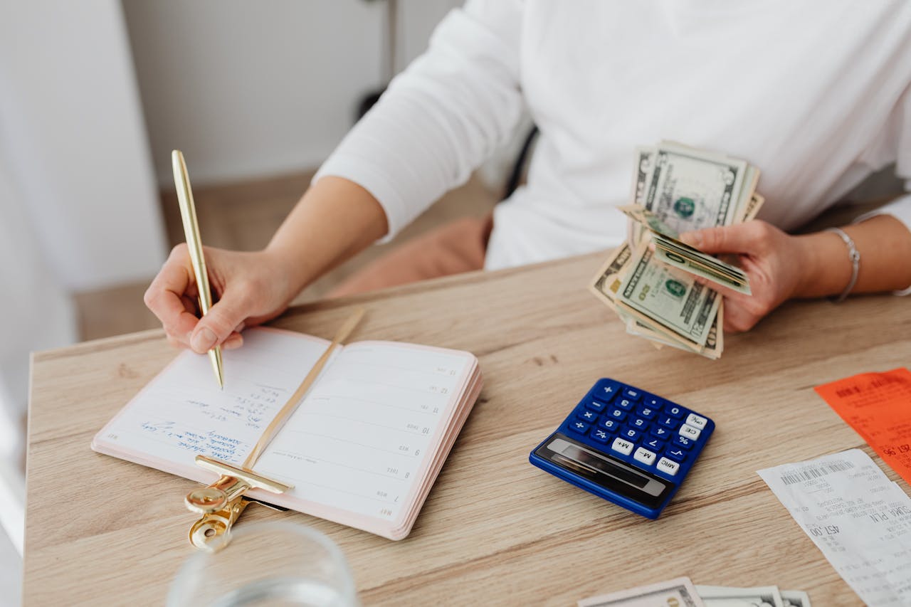 The Hidden Benefits of Manual Expense Tracking: Why Less Automation Leads to Better Financial Decisions